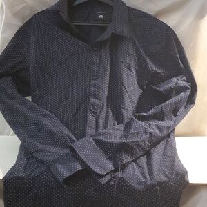 H&M Blue Casual Button Down Shirt with Classic Design Easy Iron